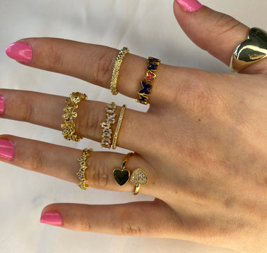 The Ultimate Guide to Matching Earrings with Your Face Shape